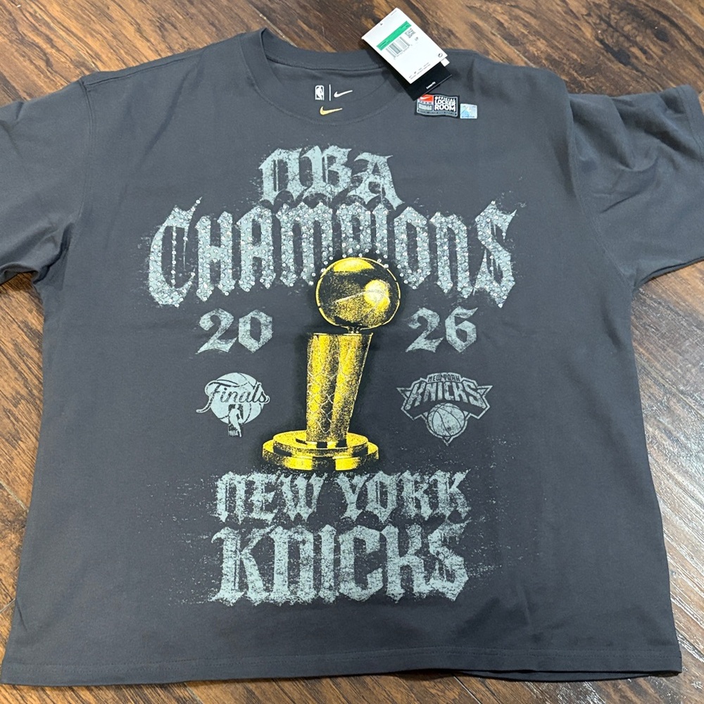NY KNICKS Nike Graphic NBA 2026 Champion Shirt XL - Official Locker Room- NEW